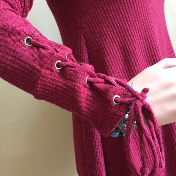 Sage Hi-Low Long Sleeved Top With Lace Up Sleeves - Picture 5 of 6